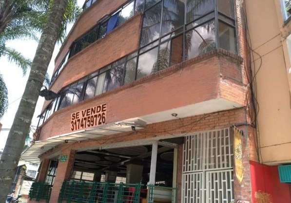 EDIFICIO EN VENTA EN LA GLORIETA DEL TEATRO PABLO TOBON URIBE