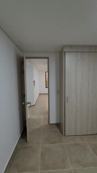 CASA ESQUINERA EN VENTA EN AYACUCHO CON 10 APARTA ESTUDIOS