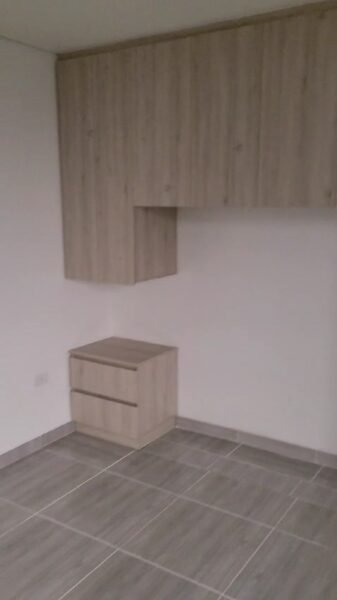 CASA ESQUINERA EN VENTA EN AYACUCHO CON 10 APARTA ESTUDIOS