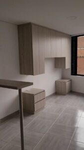 CASA ESQUINERA EN VENTA EN AYACUCHO CON 10 APARTA ESTUDIOS