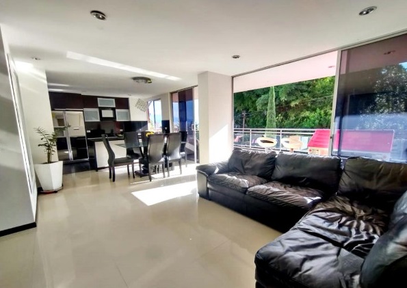 APARTAMENTO EN VENTA EN EL POBLADO, SECTOR LOS BALSOS