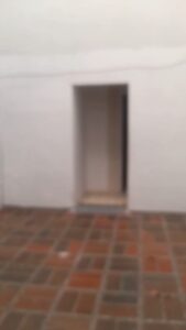 MEDELLIN LAURELES, VENDO CASA LOTE ESQUINERA