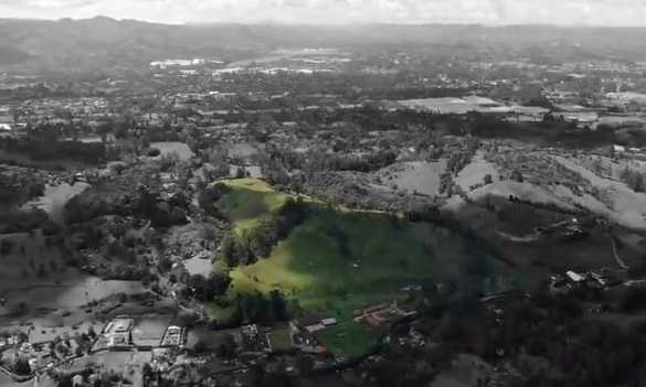 VENDO EN RIO NEGRO LLANO GRANDE HERMOSA HACIENDA