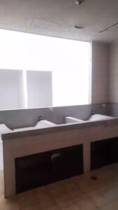 MEDELLIN LAURELES, VENDO CASA LOTE ESQUINERA