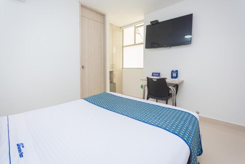 MEDELLIN LAURELES VENDO ESPECTACULAR HOTEL