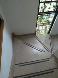 EDIFICIO EN VENTA CON 24 APARTAMENTOS + 3 LOCALES