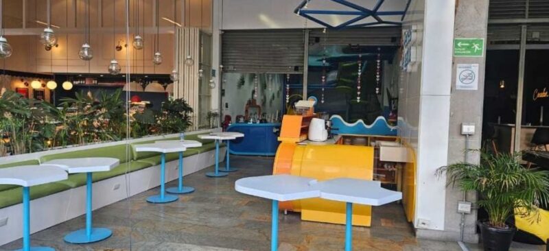 MEDELLIN POBLADO VENDO EXCELENTE LOCAL