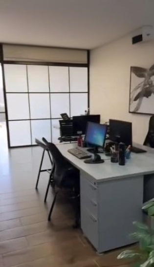 MEDELLIN CENTRO OFICINA EN VENTA