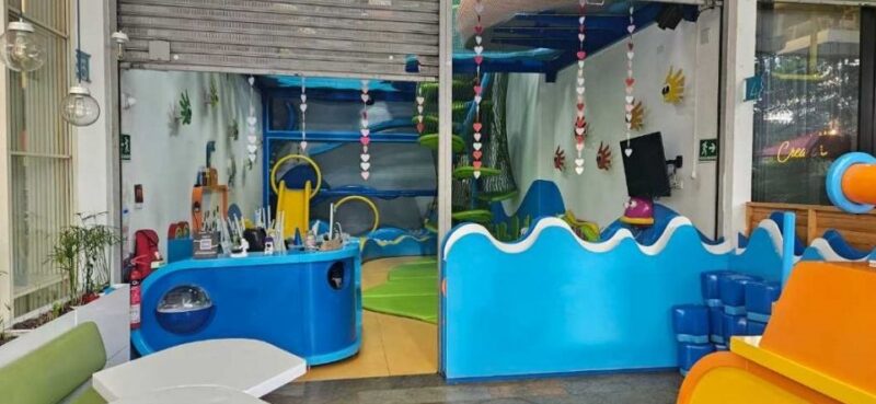 MEDELLIN POBLADO VENDO EXCELENTE LOCAL