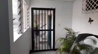 APARTAMENTO EN VENTA EN LA PLAYA DIAGONAL AL TEATRO PABLO TOBON URIBE