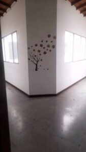 MEDELLIN LAURELES, VENDO CASA LOTE ESQUINERA