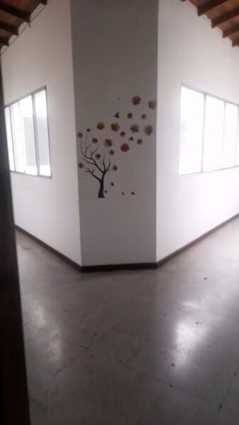 MEDELLIN LAURELES, VENDO CASA LOTE ESQUINERA