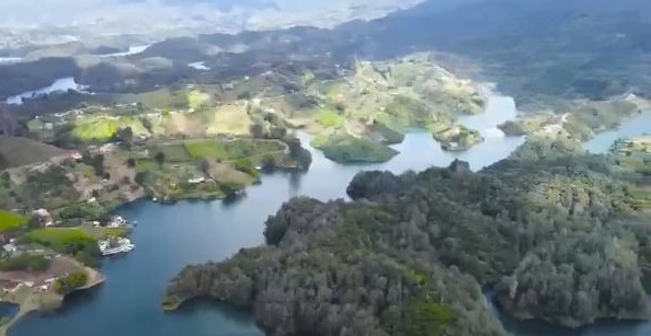 GUATAPE, ANTIOQUÍA HOTEL EN VENTA