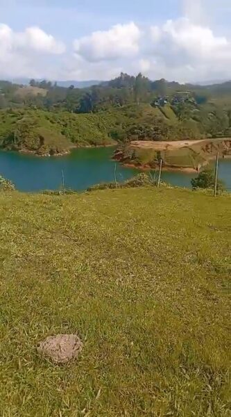 LOTE EN VENTA EN EL PEÑOL