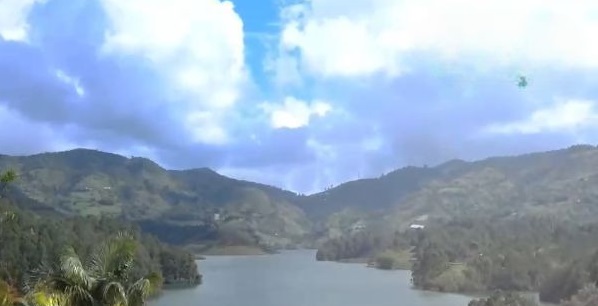 GUATAPE, ANTIOQUÍA HOTEL EN VENTA