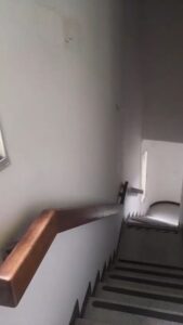 MEDELLIN LAURELES, VENDO CASA LOTE ESQUINERA