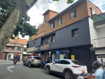 MEDELLIN BOSTON VENDO EDIFICIO ESQUINERO