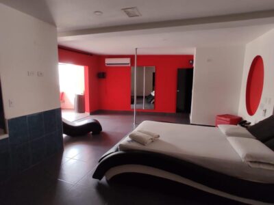 MEDELLIN VENDO EL MOTEL LOS COLORES