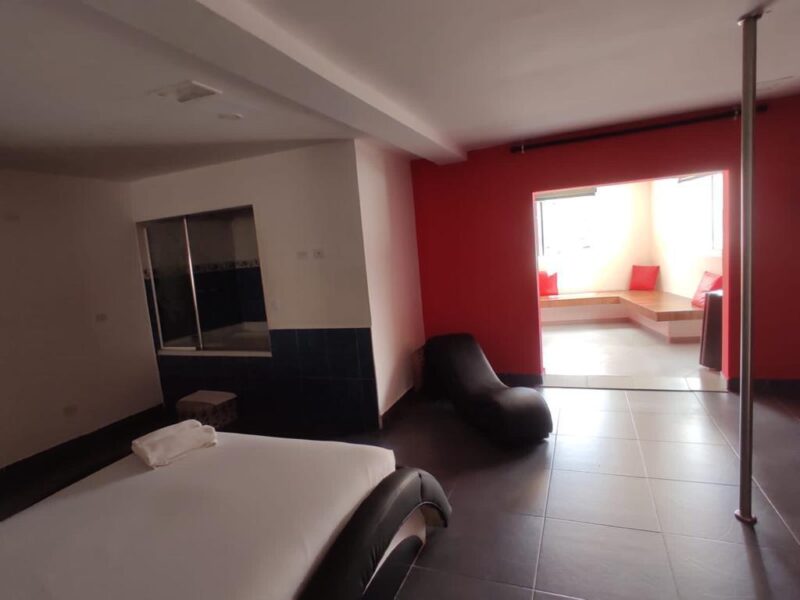 MEDELLIN VENDO EL MOTEL LOS COLORES