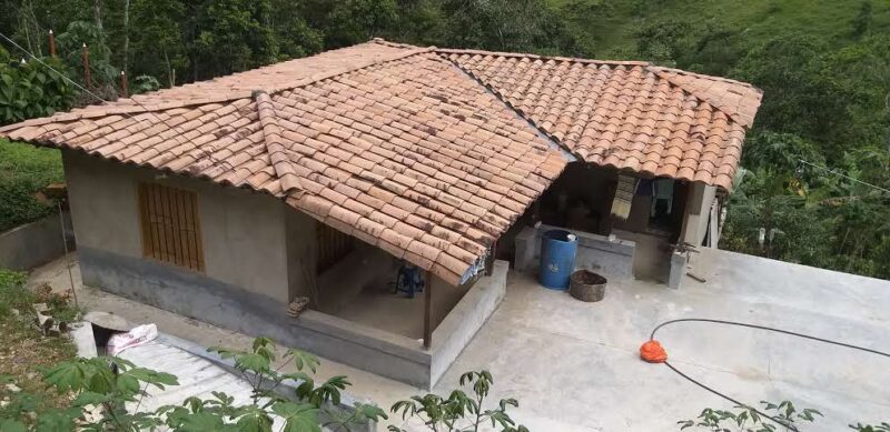 BARBOSA ANTIOQUÍA VENDO ESPECTACULAR FINCA CON INCREÍBLE CHARCO