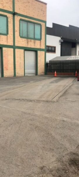 BODEGA EN VENTA EN MOSQUERA BOGOTÁ CON UNA BASCULA DE 80 TONELADAS