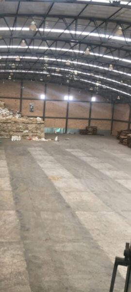 BODEGA EN VENTA EN MOSQUERA BOGOTÁ CON UNA BASCULA DE 80 TONELADAS