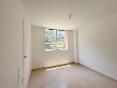 APARTAMENTO EN VENTA EN LA LOMA DEL INDIO MEDELLIN