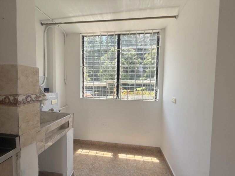 APARTAMENTO EN VENTA EN LA LOMA DEL INDIO MEDELLIN
