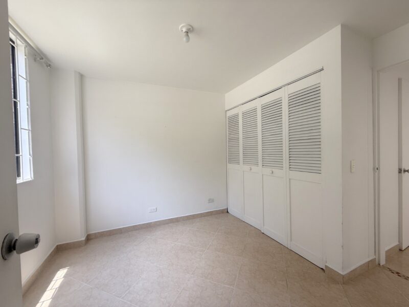 APARTAMENTO EN VENTA EN LA LOMA DEL INDIO MEDELLIN